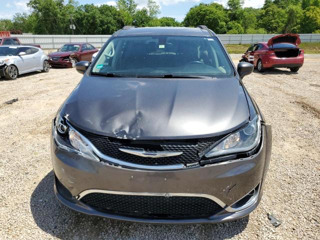 2017 Chrysler Pacifica Touring L VIN: 2C4RC1BG6HR692085 Lot: 47515844