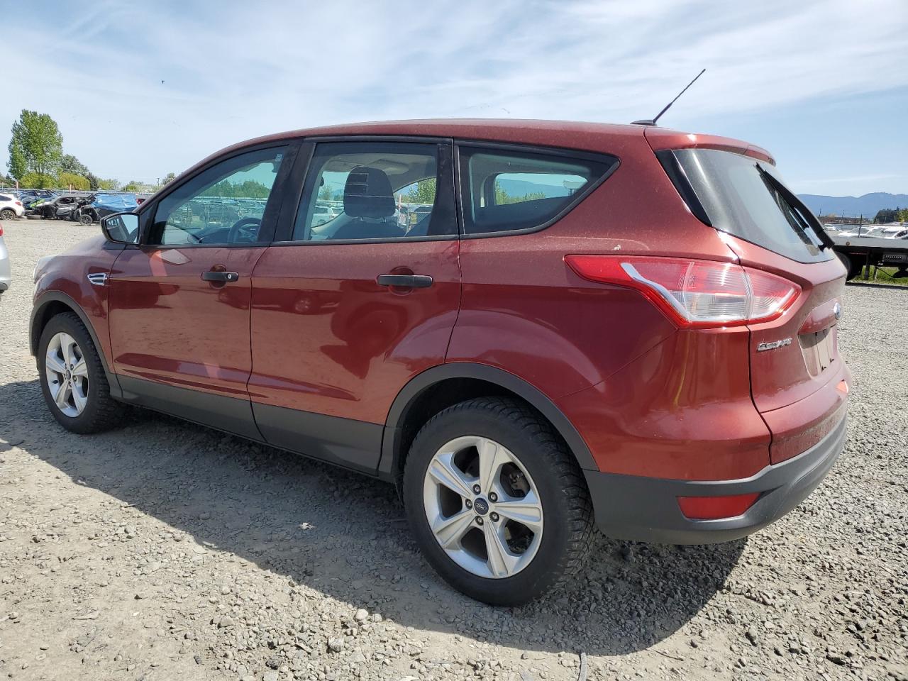 2015 Ford Escape S vin: 1FMCU0F71FUC13140