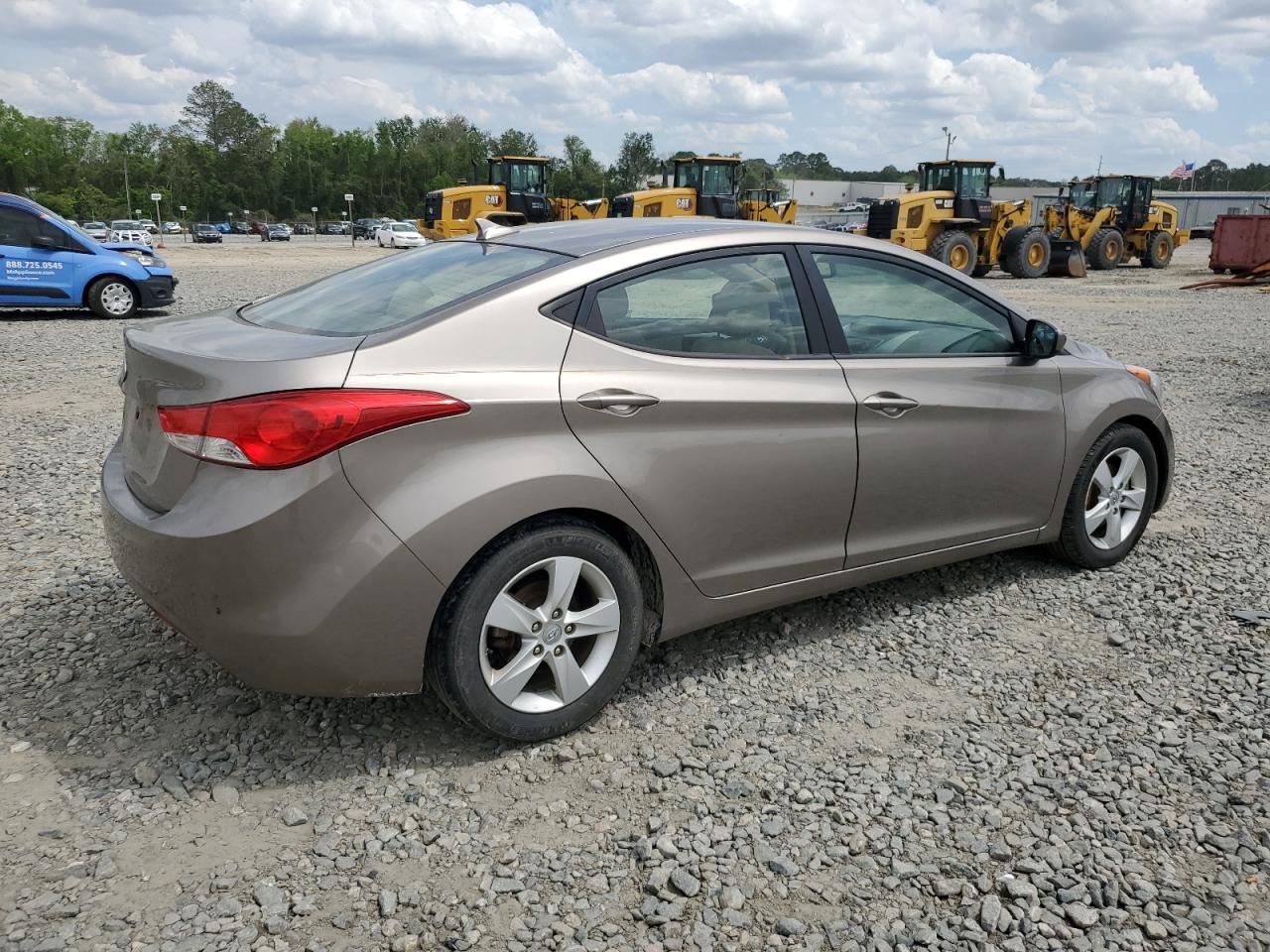 5NPDH4AE3DH233181 2013 Hyundai Elantra Gls