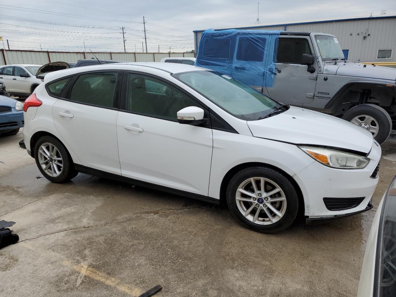 2016 Ford Focus Se vin: 1FADP3K28GL325510