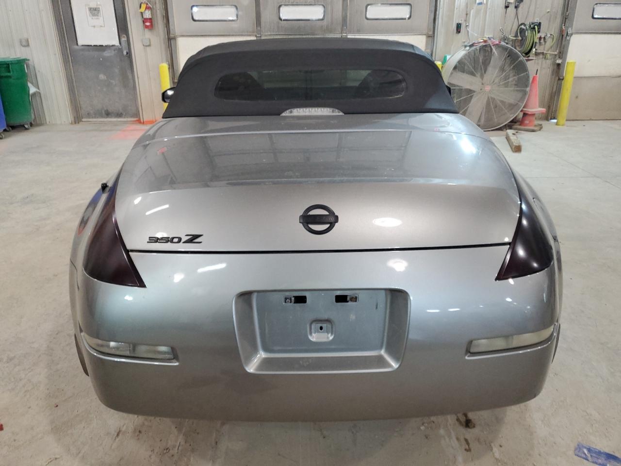 JN1AZ36AX4T016256 2004 Nissan 350Z Roadster