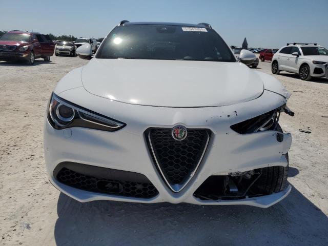 ZASPAKBN3N7D25487 Alfa Romeo Stelvio TI 5