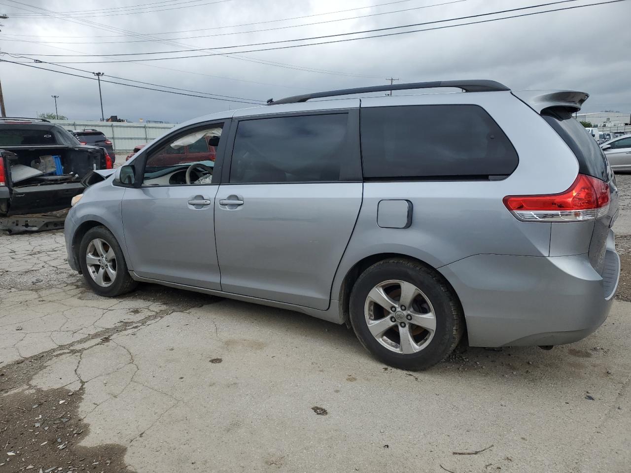 5TDKK3DC3DS351674 2013 Toyota Sienna Le