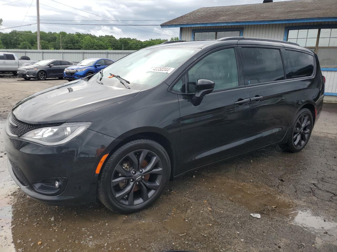 2020 Chrysler Pacifica Touring L Plus vin: 2C4RC1EG0LR240623