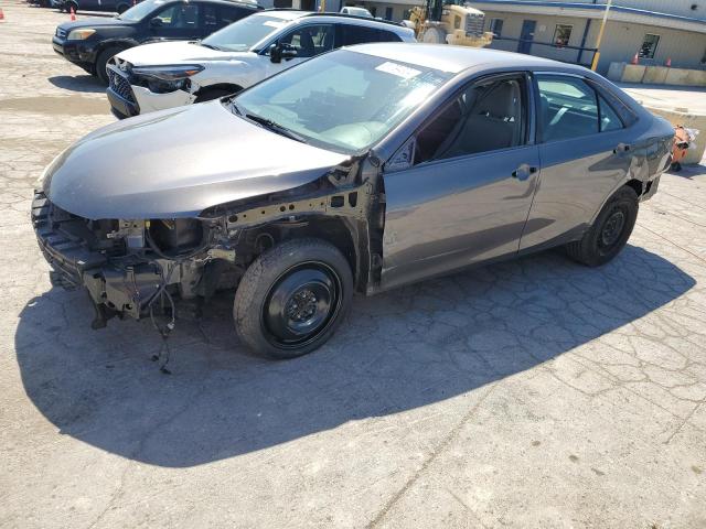 Lot #2489958799 2016 TOYOTA CAMRY LE salvage car