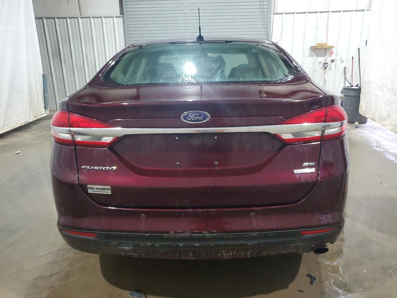 3FA6P0HD1JR183302 2018 Ford Fusion Se