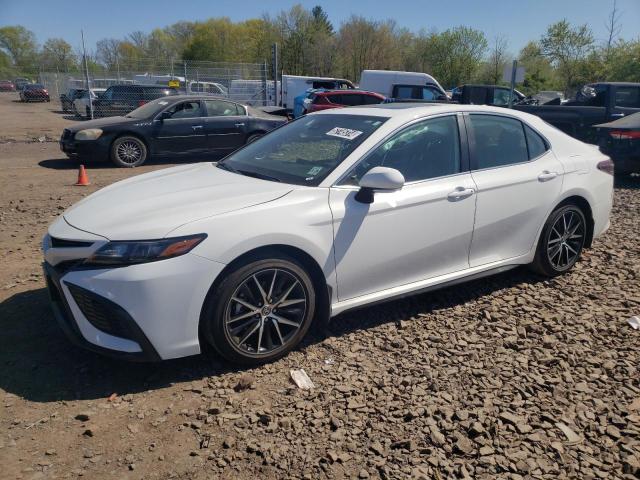 Lot #2539779063 2023 TOYOTA CAMRY SE N salvage car