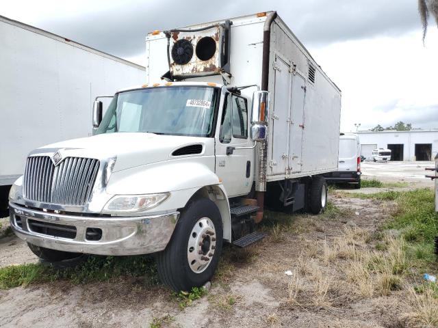 Lot #2440416250 2004 INTERNATIONAL 4000 4300 salvage car