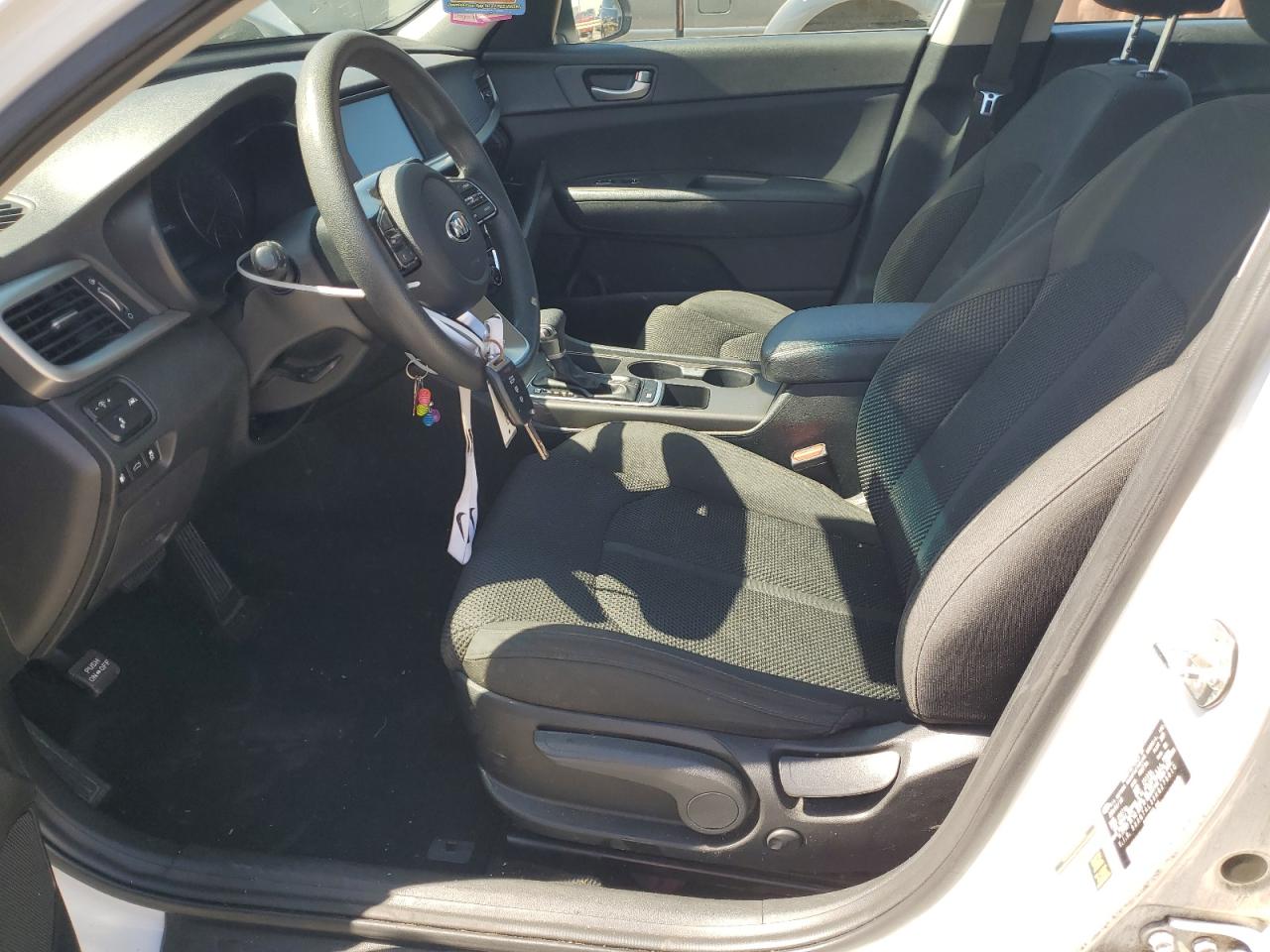 5XXGT4L3XKG275010 2019 Kia Optima Lx