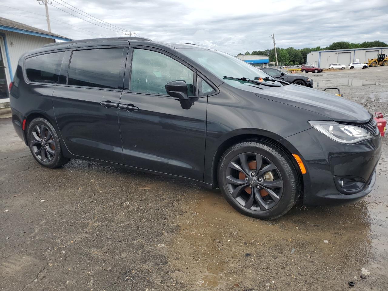 2020 Chrysler Pacifica Touring L Plus vin: 2C4RC1EG0LR240623