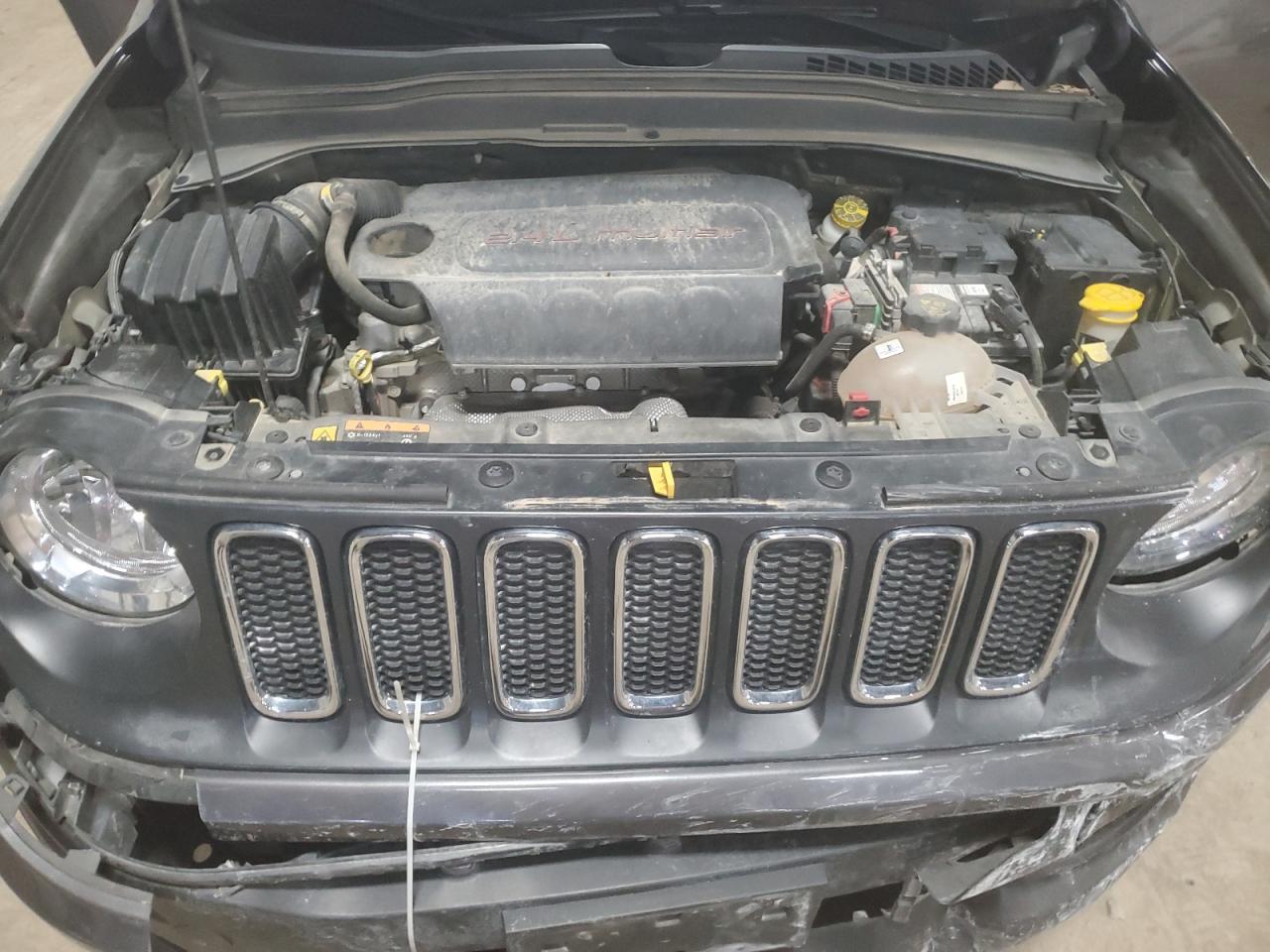 ZACCJBBTXGPE34427 2016 Jeep Renegade Latitude