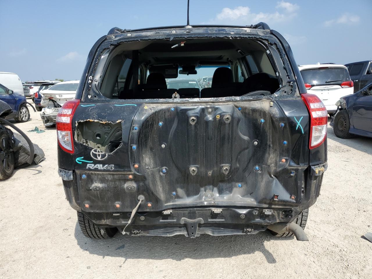 2T3WF4DV4BW068399 2011 Toyota Rav4 Sport