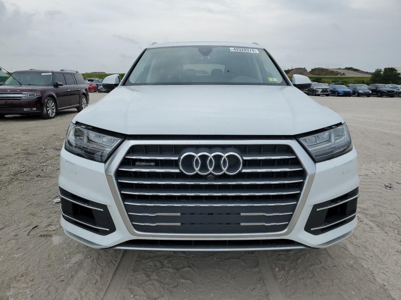 WA1LAAF71JD049040 2018 Audi Q7 Premium Plus