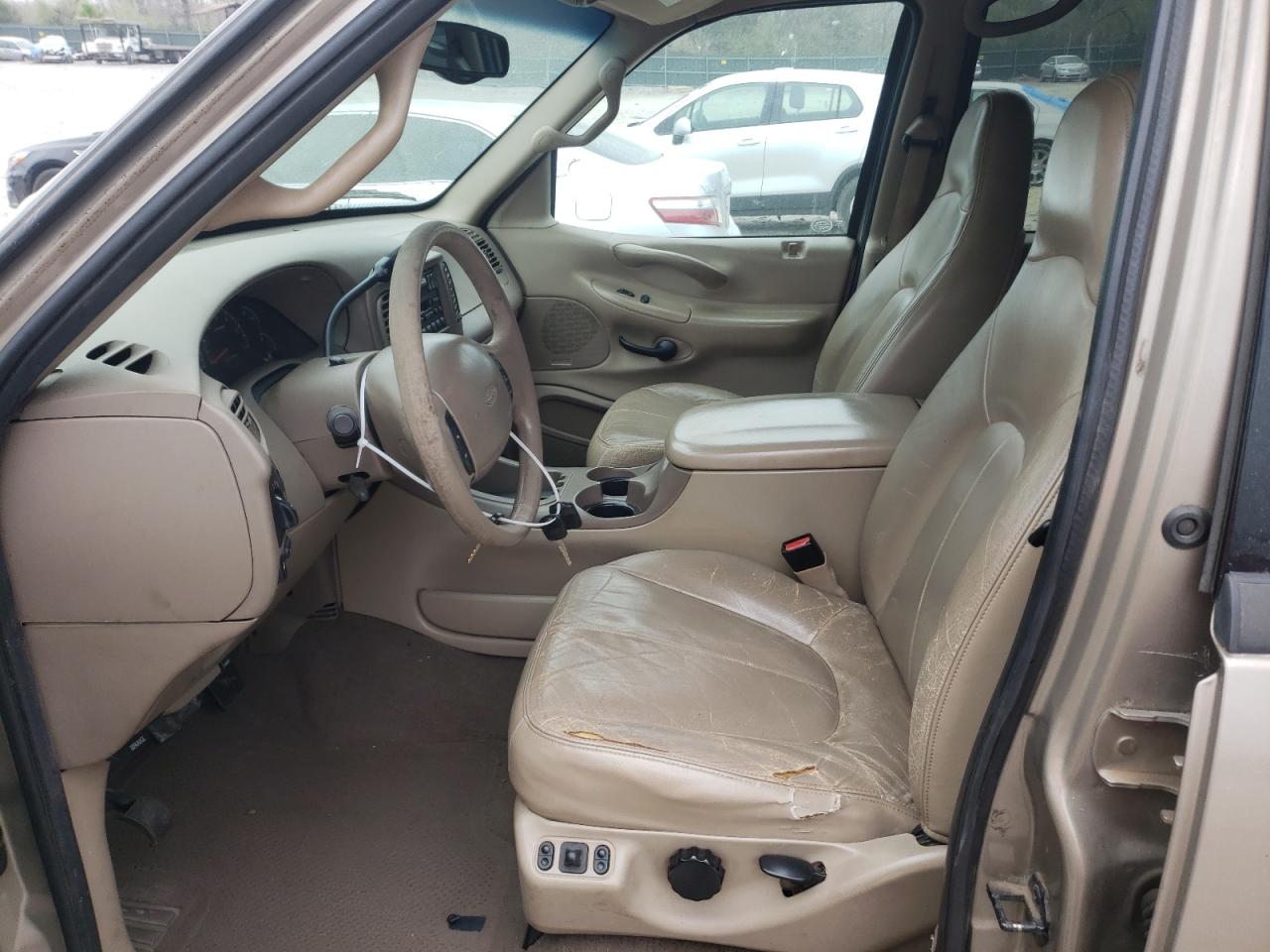 1FMRU15W11LA50576 2001 Ford Expedition Xlt