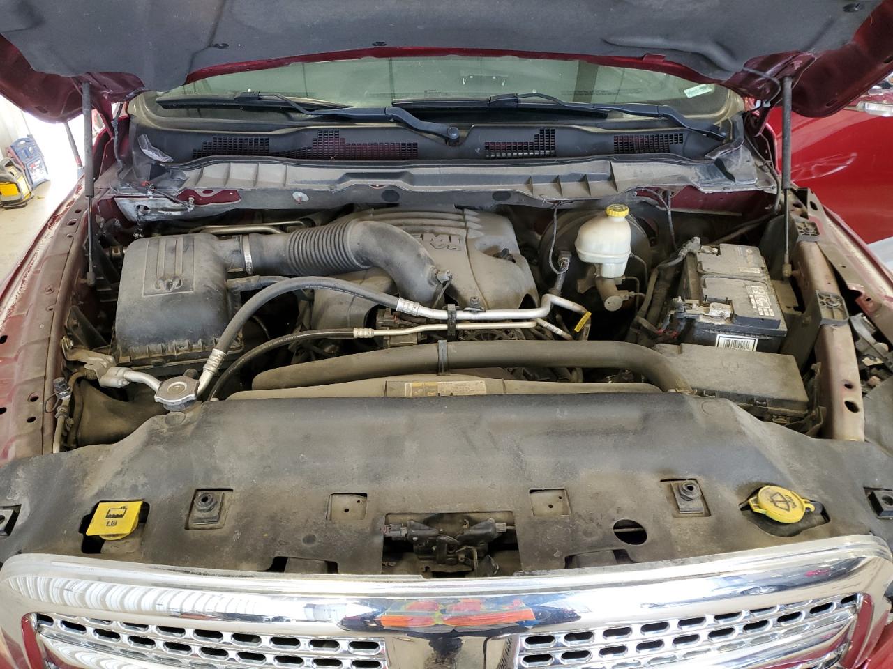 1C6RR7NT5ES111011 2014 Ram 1500 Laramie