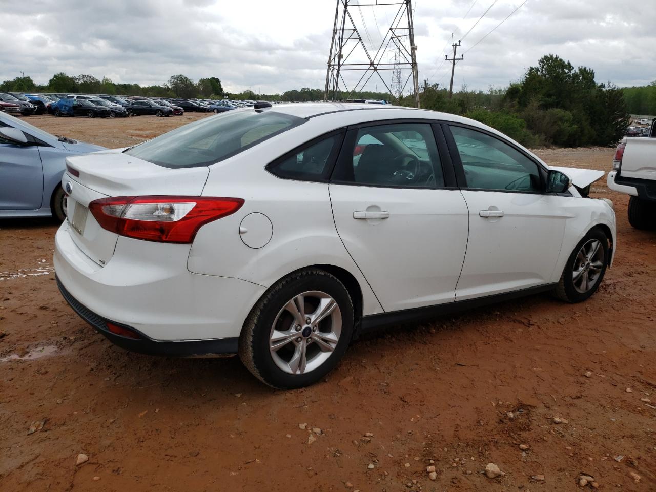 1FADP3F2XEL301572 2014 Ford Focus Se