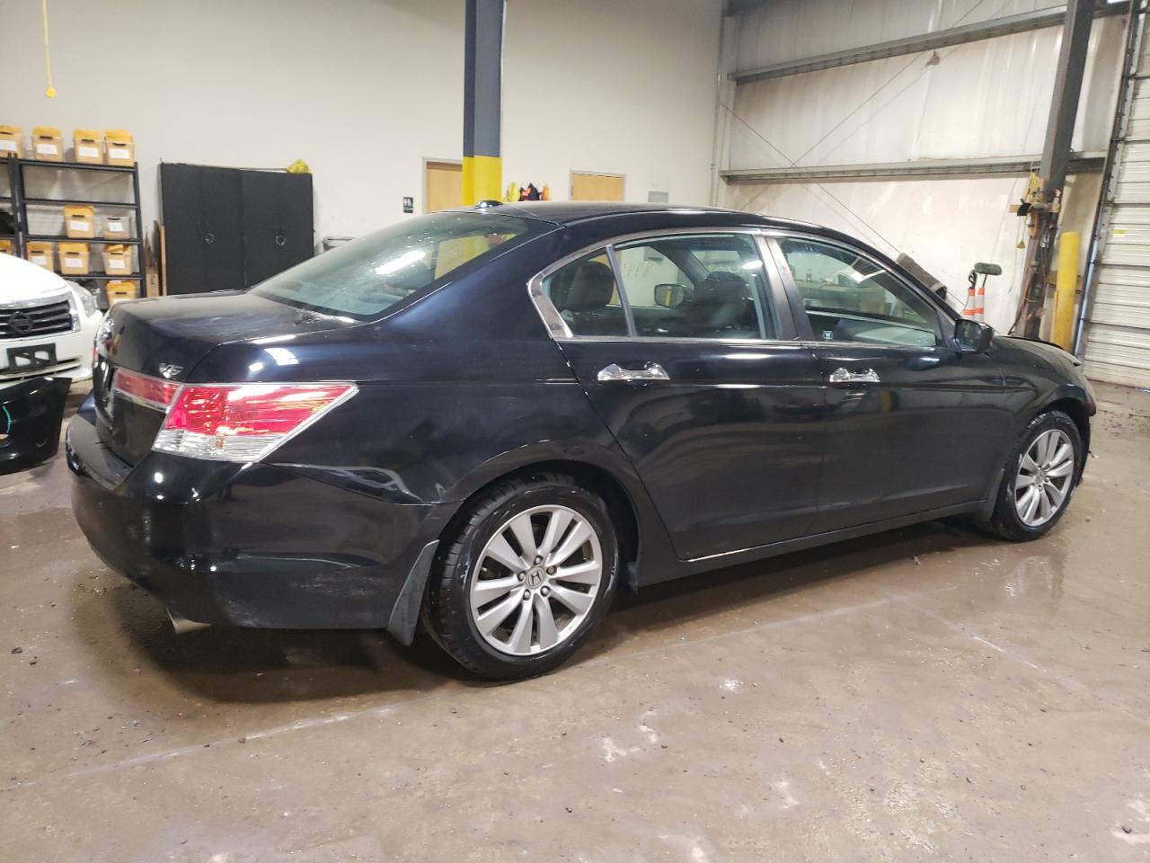 1HGCP3F87BA032028 2011 Honda Accord Exl