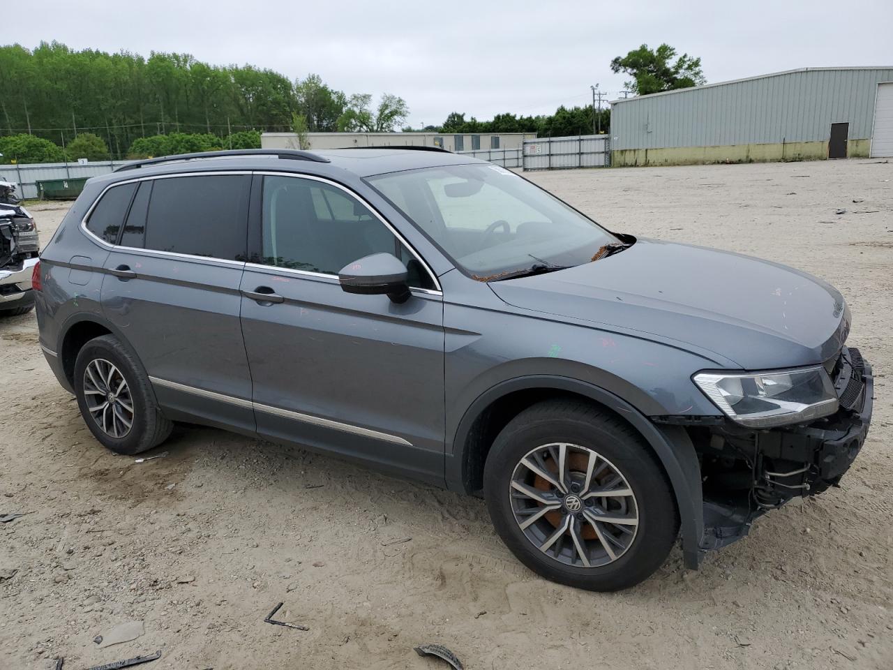 3VV2B7AX8LM059162 2020 Volkswagen Tiguan Se