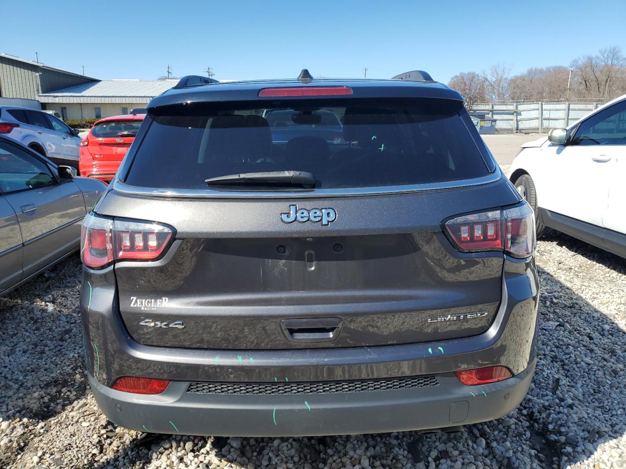 3C4NJDCB7JT281080 2018 Jeep Compass Limited