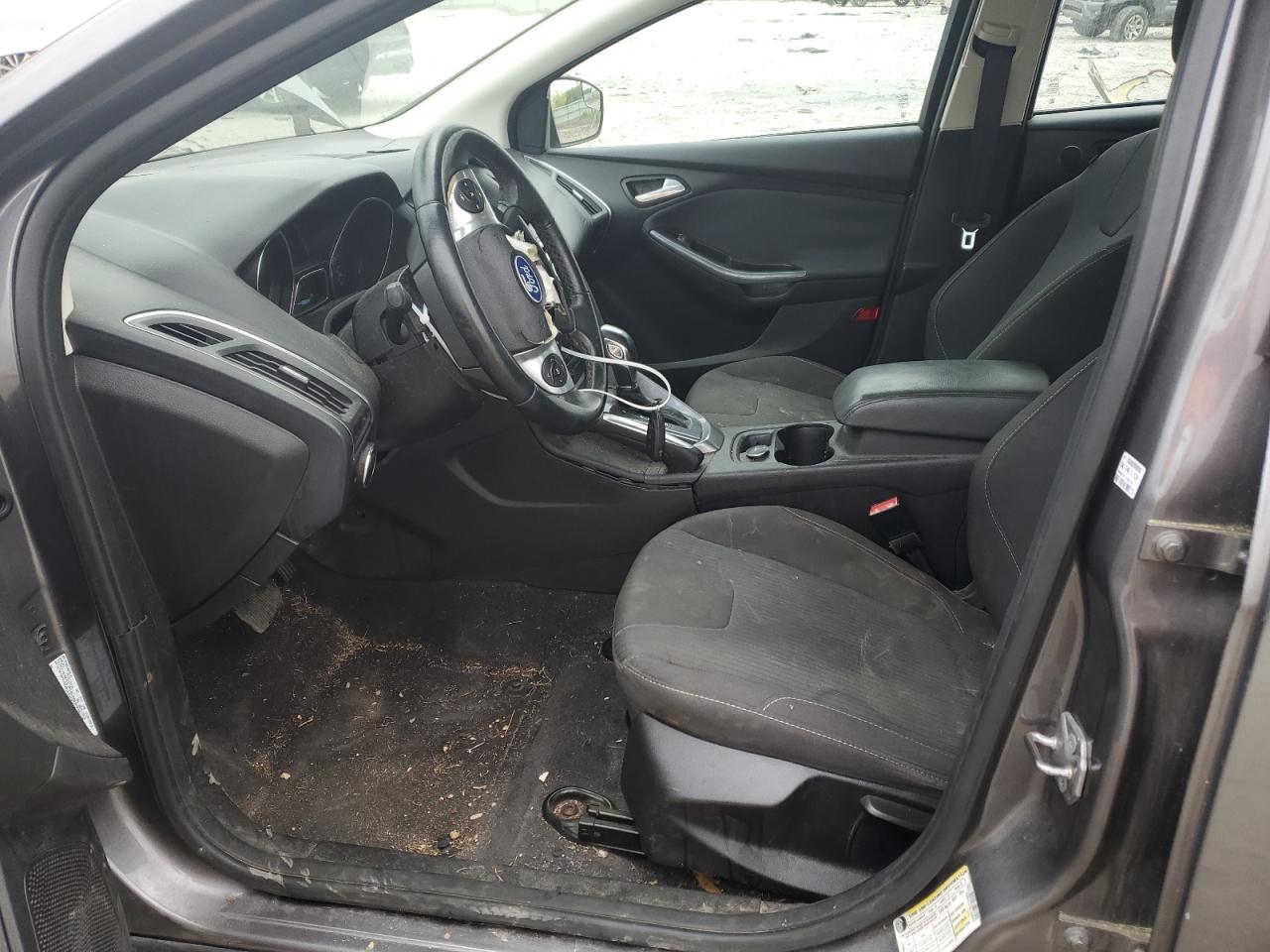 1FAHP3J27CL160644 2012 Ford Focus Titanium