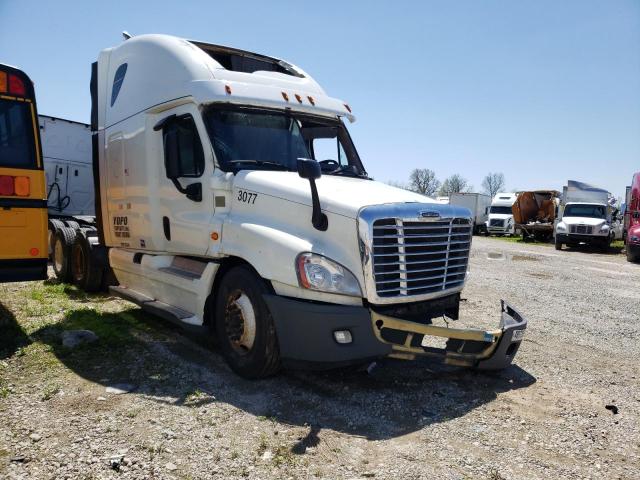 Lot #2491409656 2014 FREIGHTLINER CASCADIA 1 salvage car
