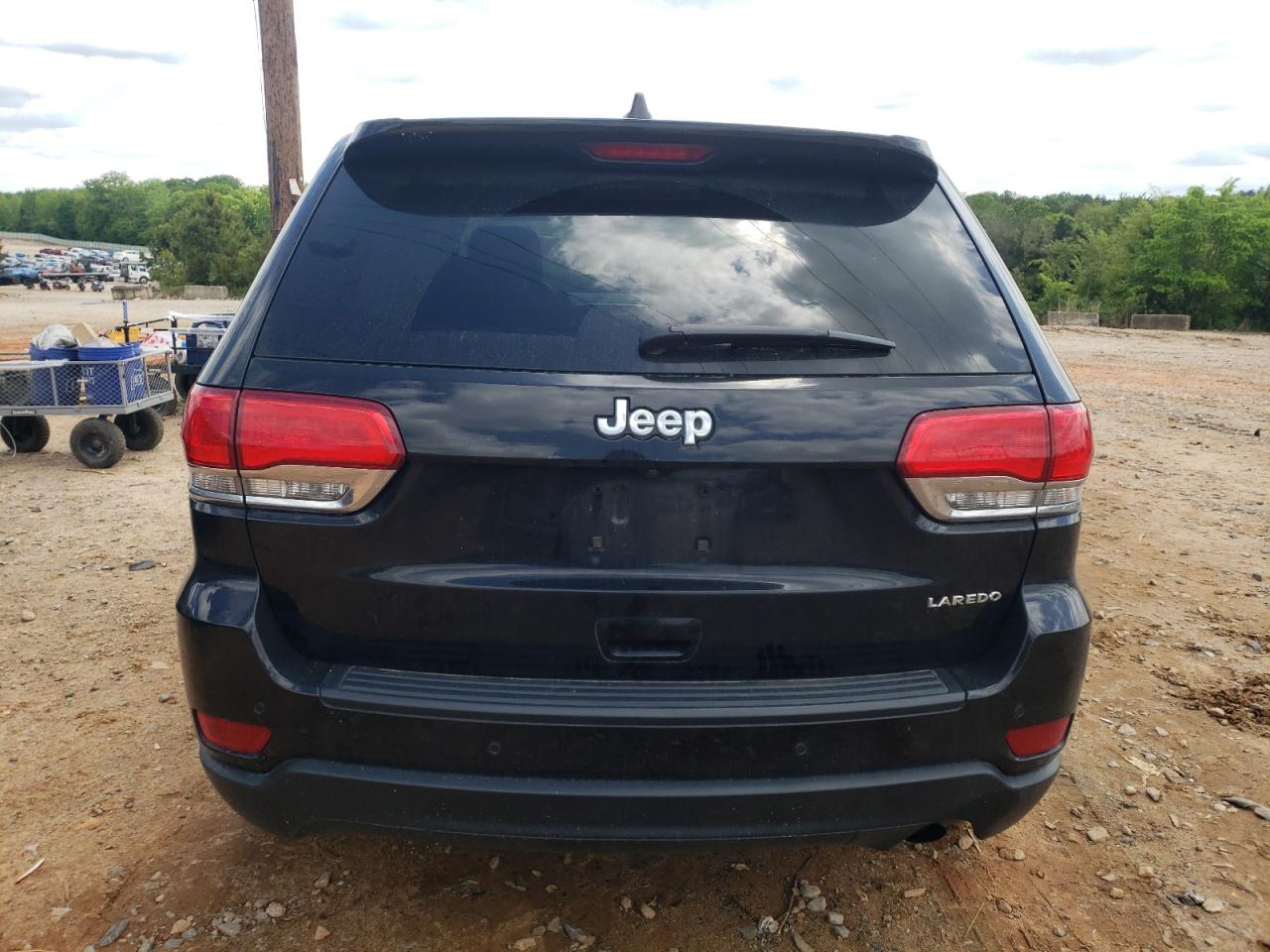 2018 Jeep Grand Cherokee Laredo vin: 1C4RJEAGXJC197305