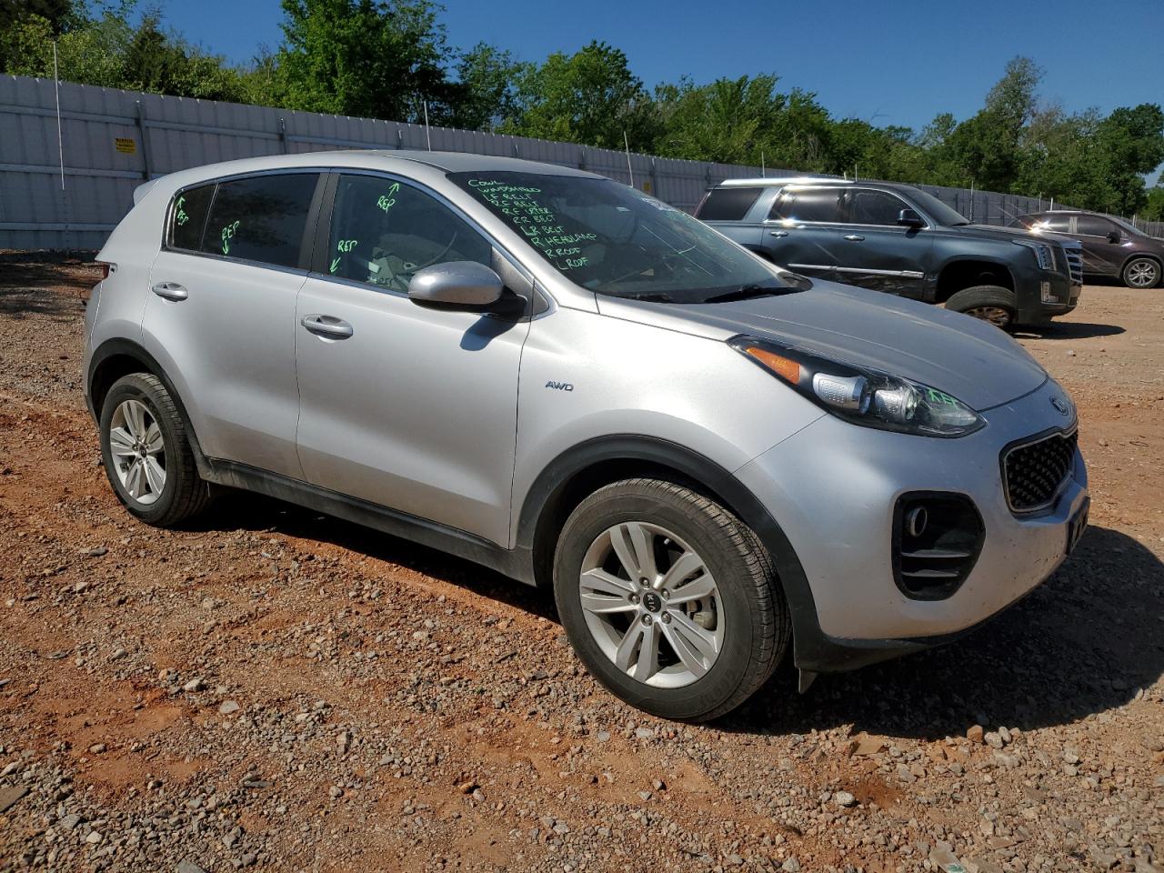 KNDPMCAC5J7487816 2018 Kia Sportage Lx