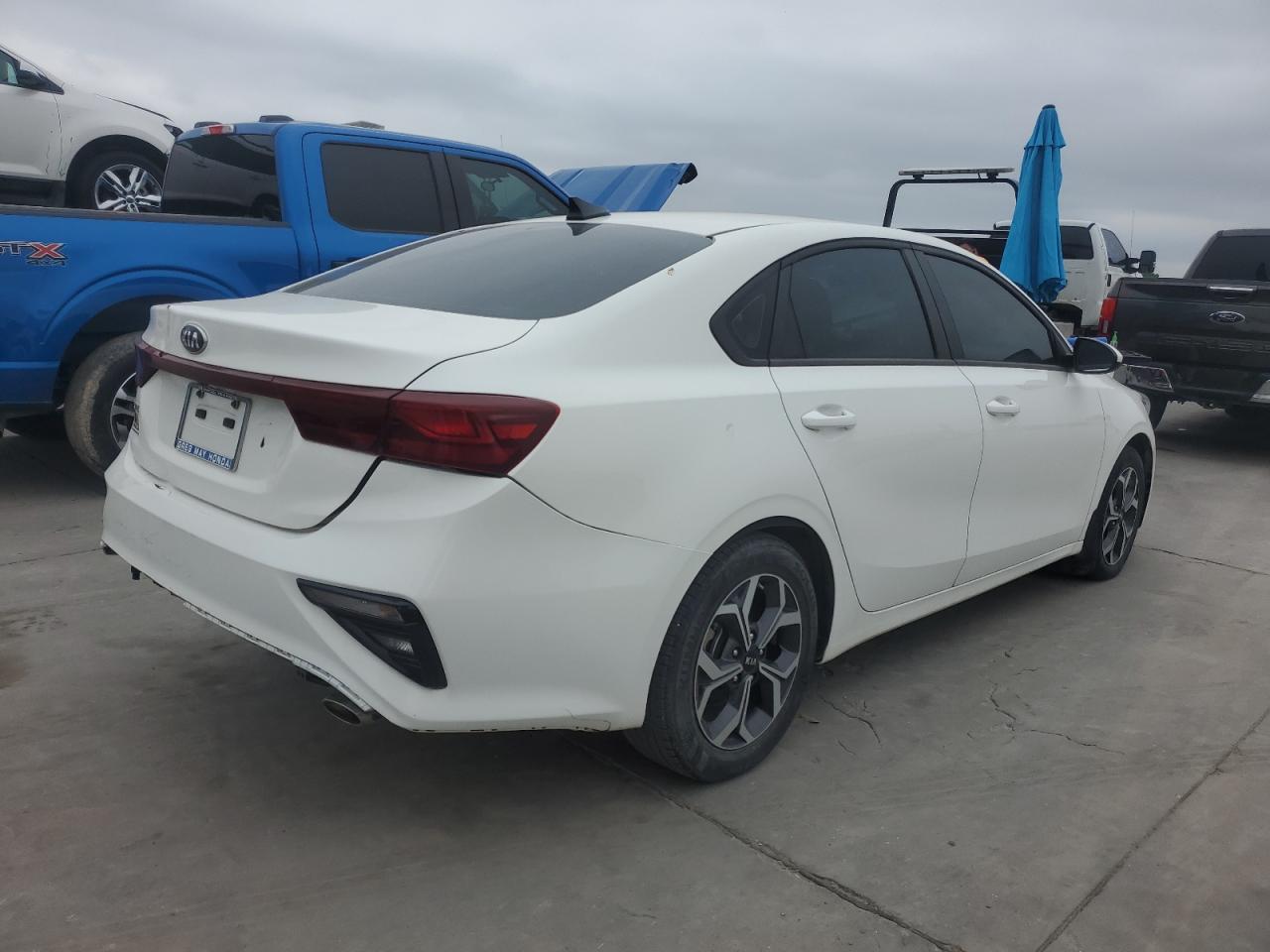 3KPF24AD4KE128894 2019 Kia Forte Fe