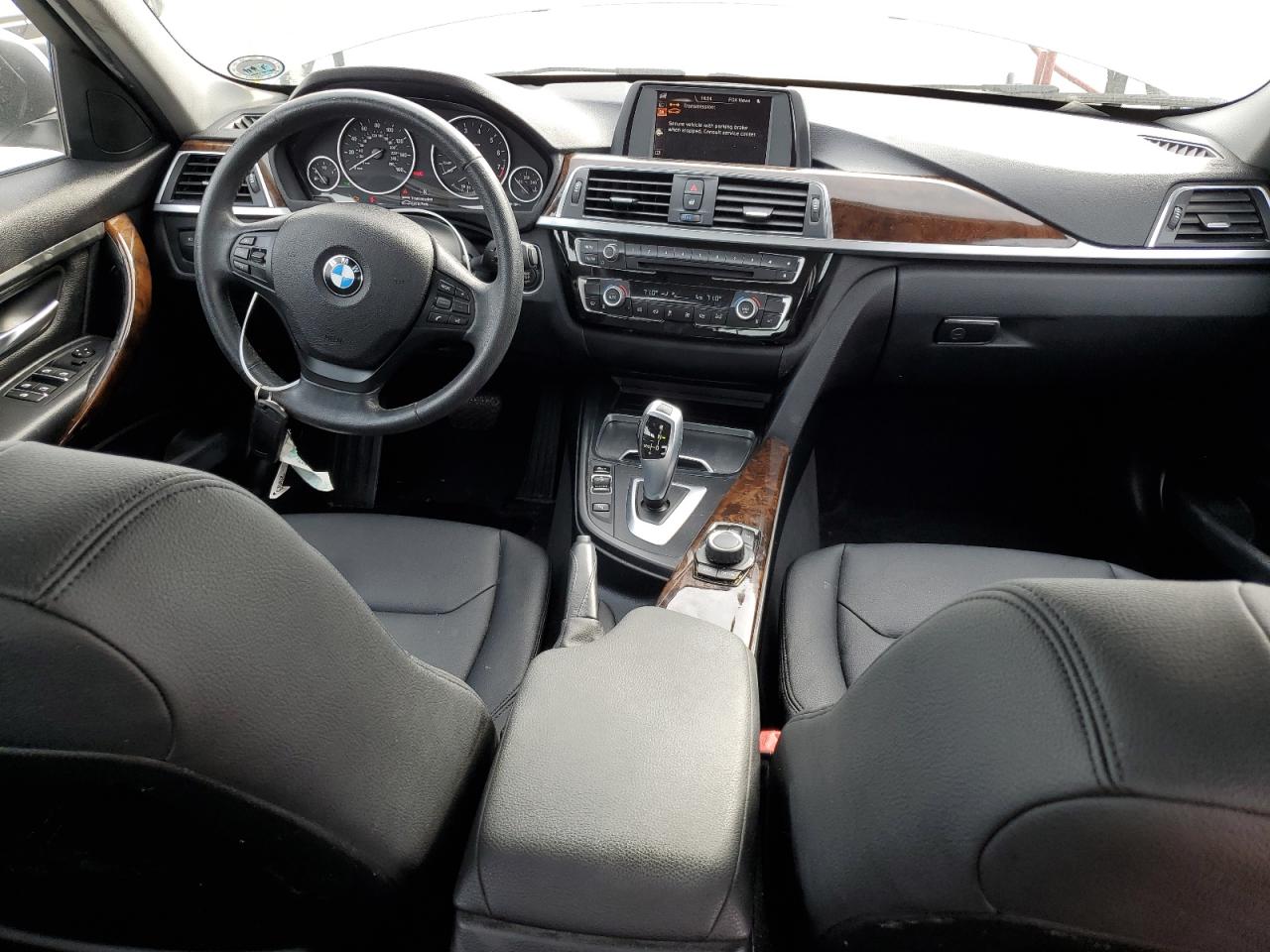 WBA8E1G51HNU14637 2017 BMW 320 I