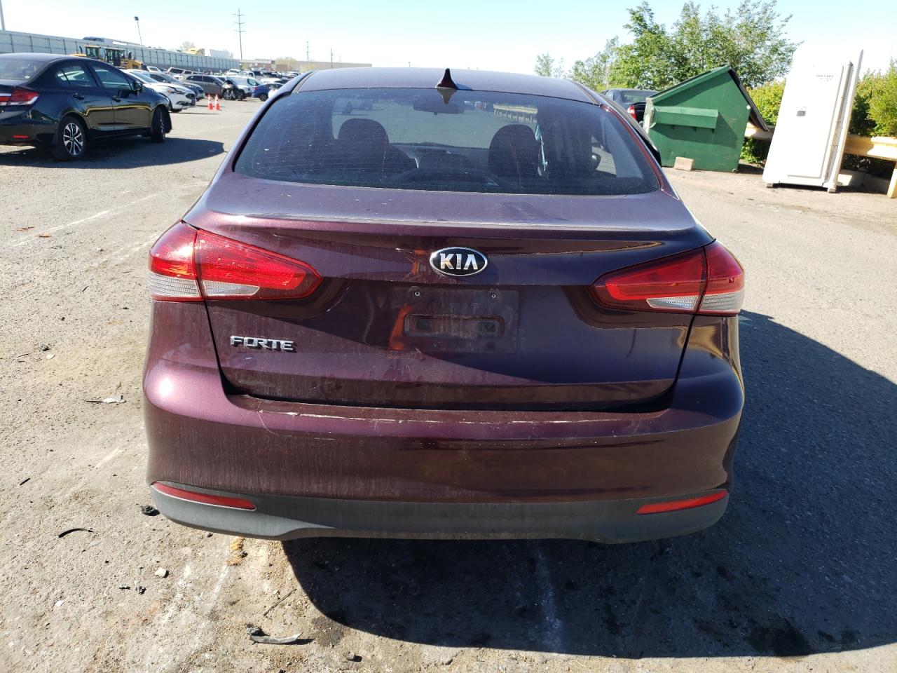 2018 Kia Forte Lx vin: 3KPFK4A7XJE165148