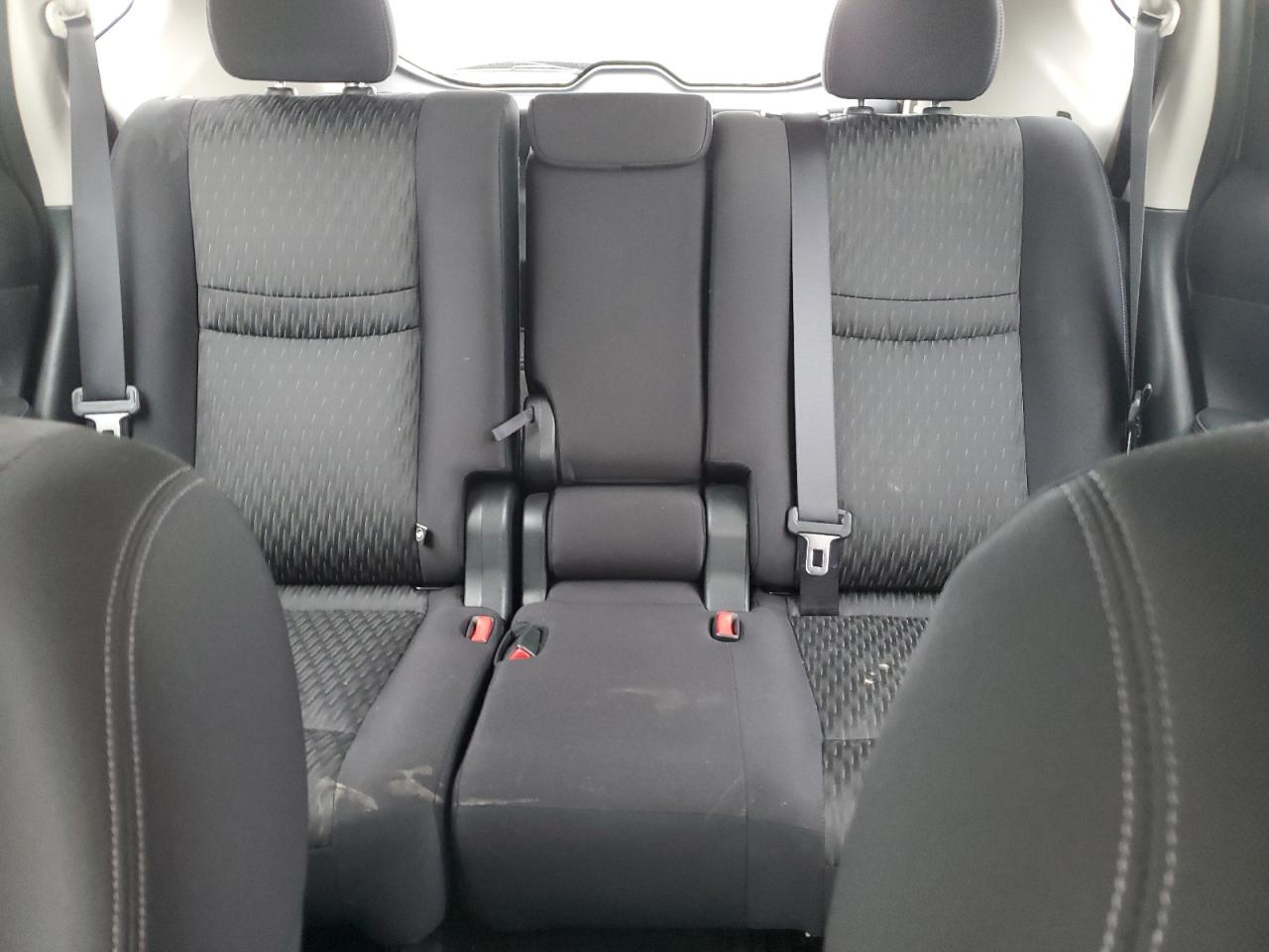 JN8AT2MT7KW500527 2019 Nissan Rogue S