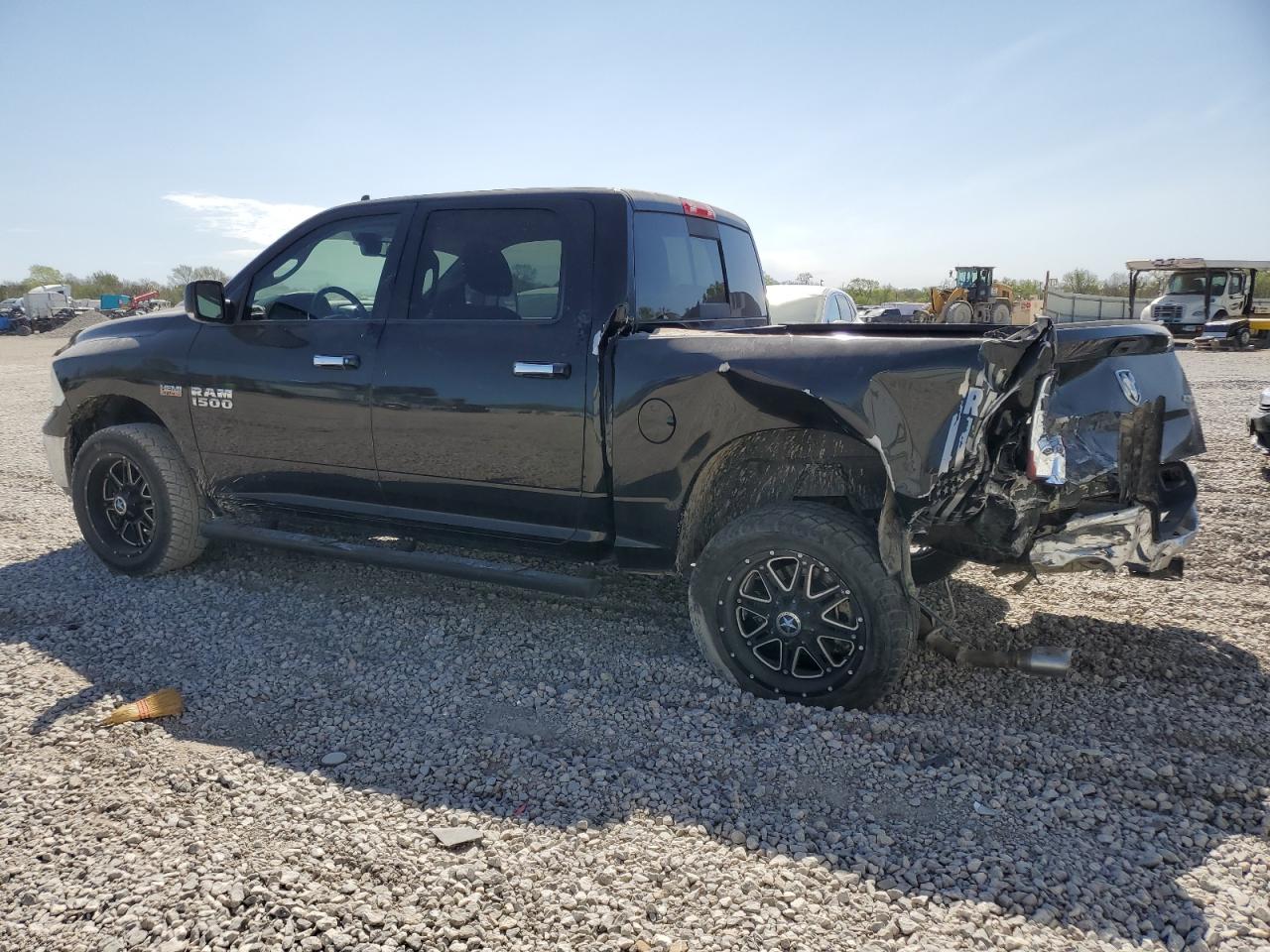 2018 Ram 1500 Slt vin: 3C6RR7LT4JG131187