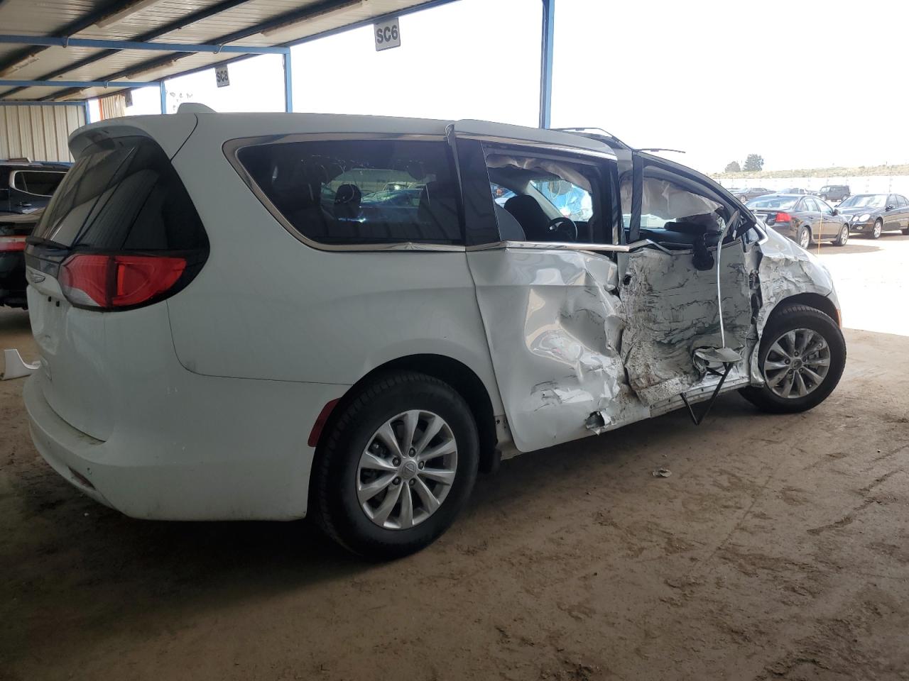 2018 Chrysler Pacifica Lx vin: 2C4RC1CG4JR101594