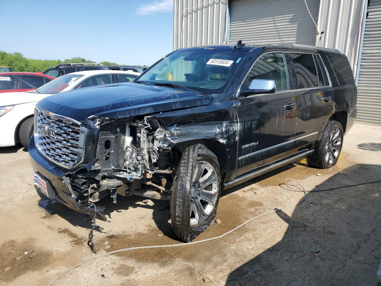 2019 GMC Yukon Denali vin: 1GKS2CKJ1KR322529