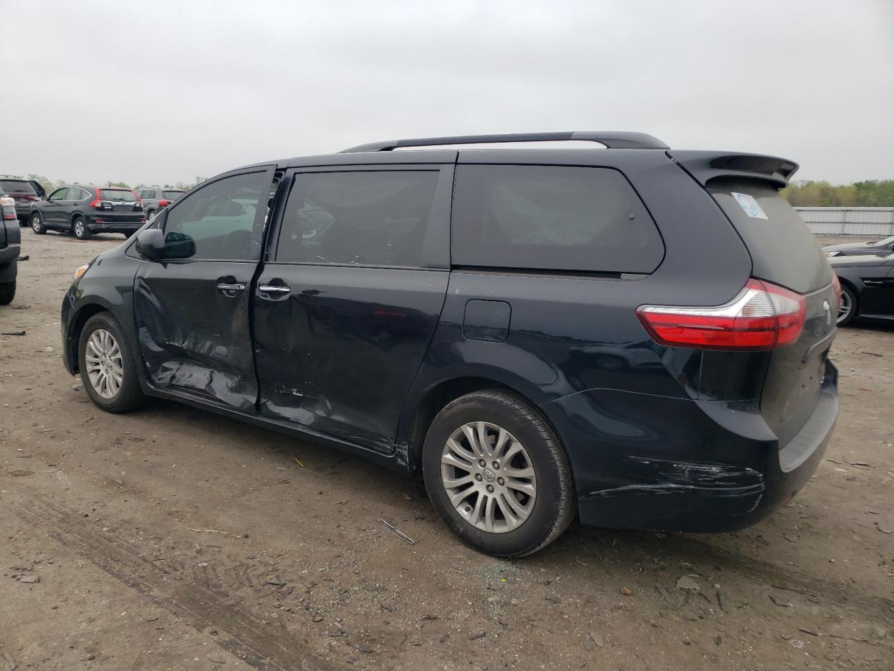 5TDYK3DC4GS721464 2016 Toyota Sienna Xle