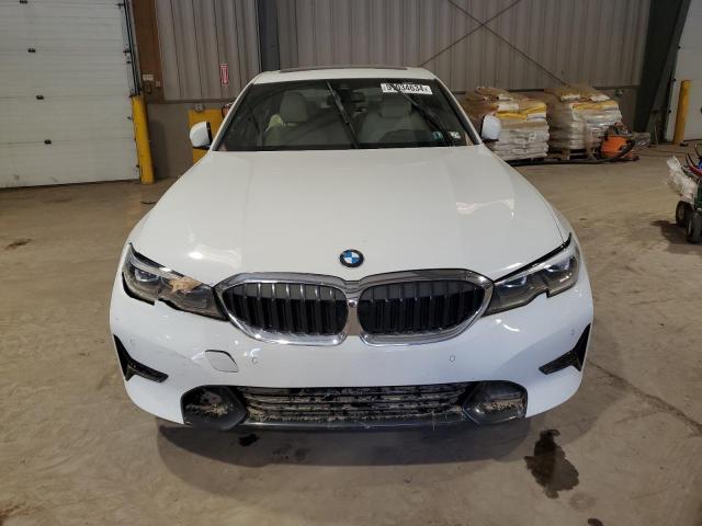 3MW5R7J05L8B22685 BMW 3 Series 330XI 5