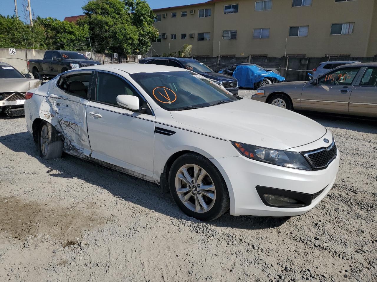 KNAGN4A67B5141497 2011 Kia Optima Ex