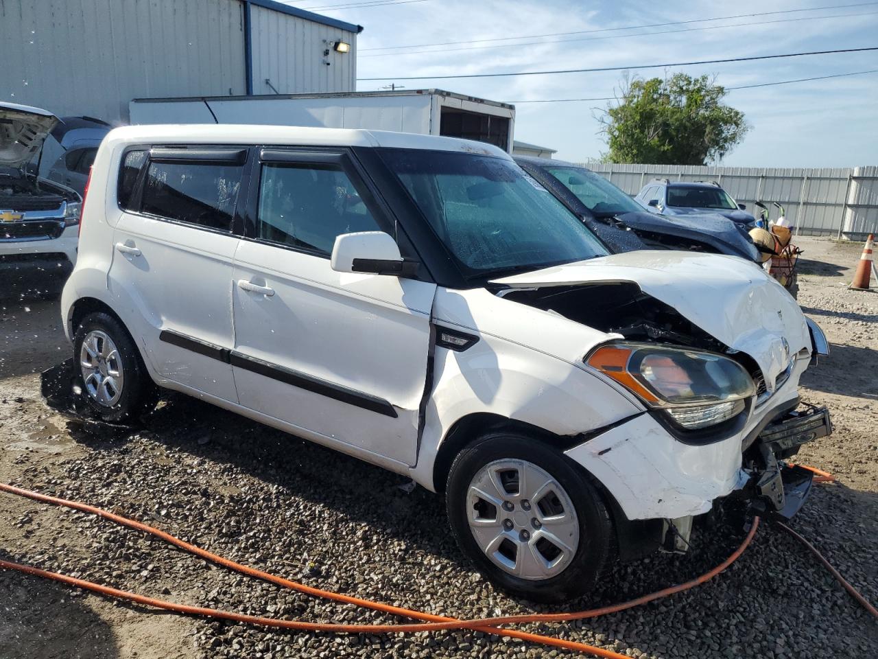 2013 Kia Soul vin: KNDJT2A58D7565045