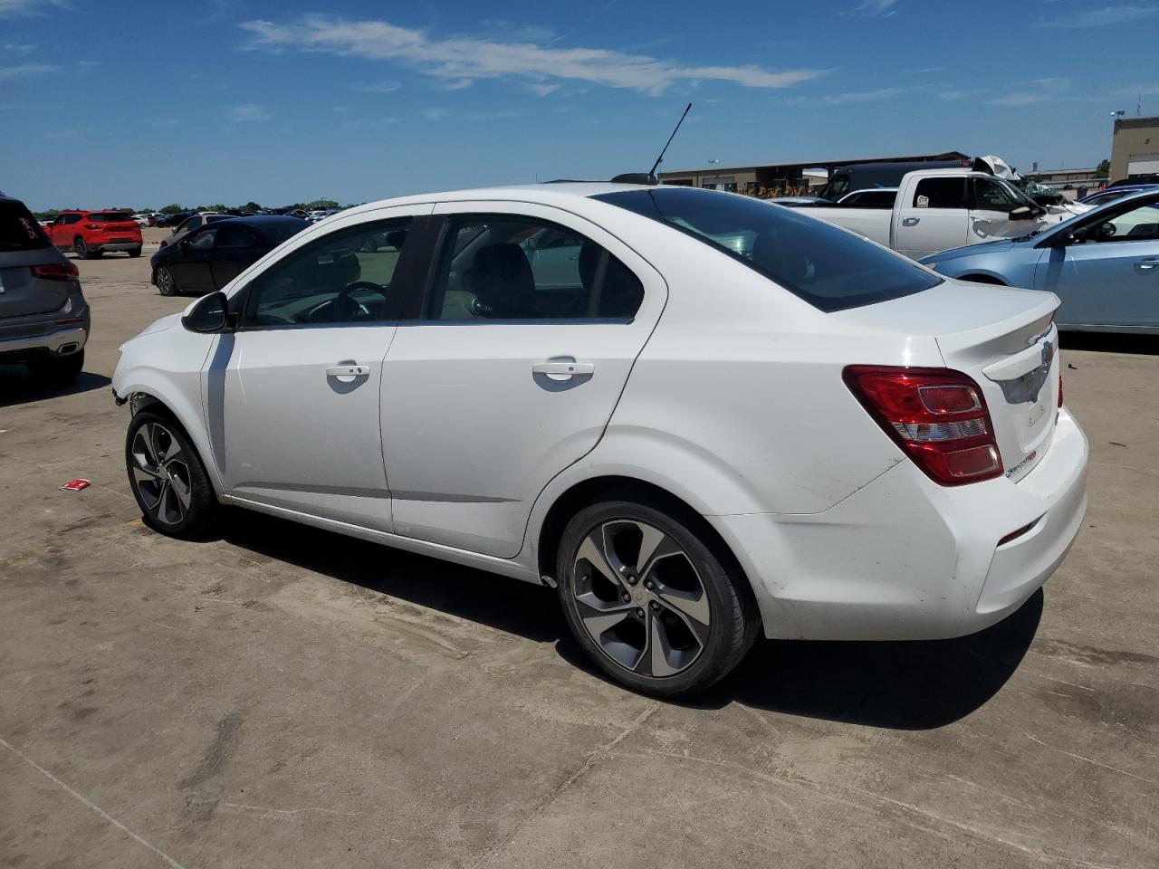 1G1JF5SBXJ4139957 2018 Chevrolet Sonic Premier