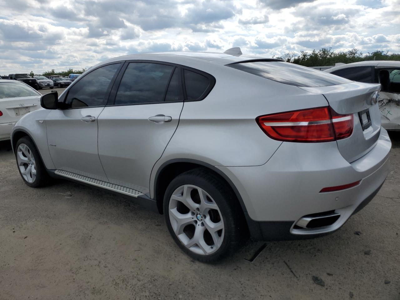 2013 BMW X6 xDrive50I vin: 5UXFG8C59DL591038