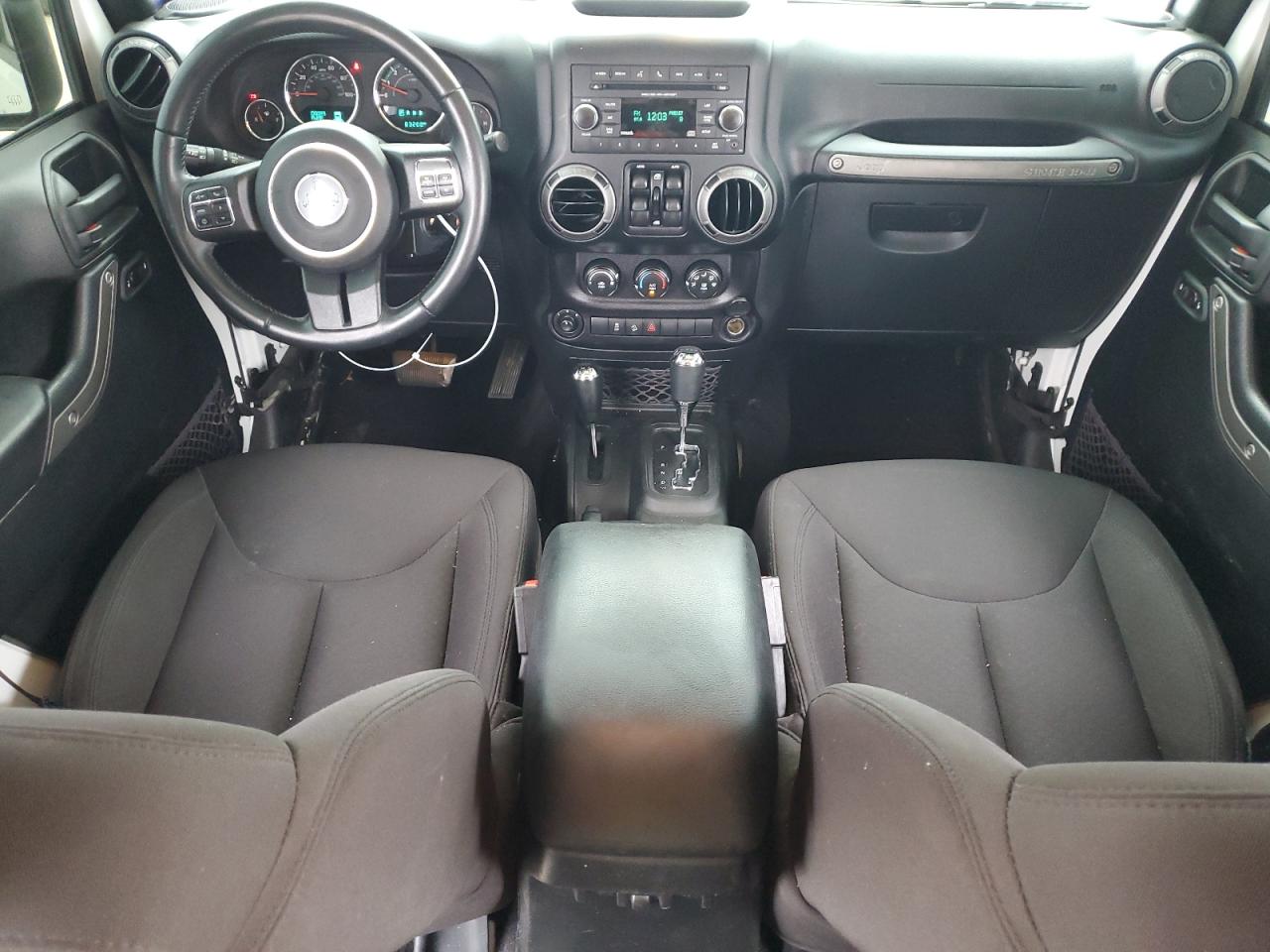 1C4BJWDG0GL308827 2016 Jeep Wrangler Unlimited Sport