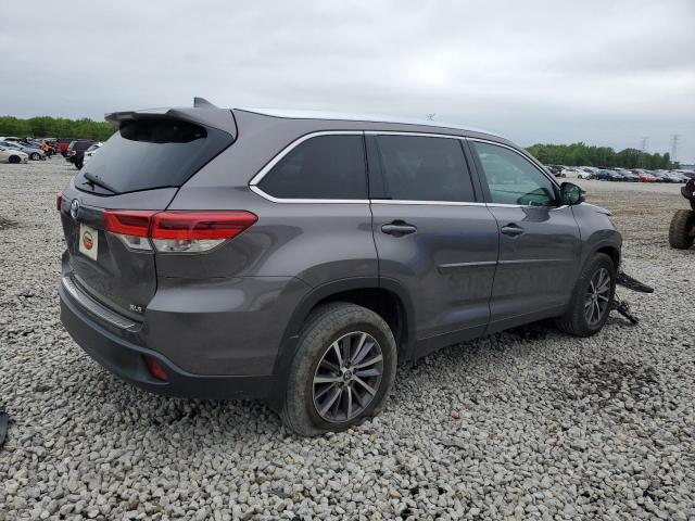 VIN 5TDKZRFH6KS555101 2019 Toyota Highlander, SE no.3