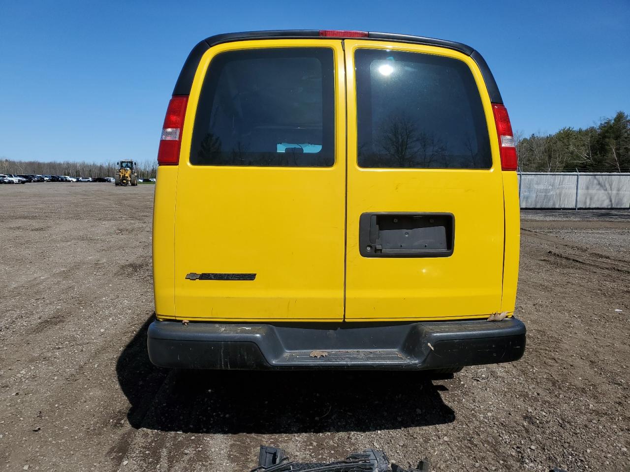 1GCWGBFP1K1165770 2019 Chevrolet Express G2500