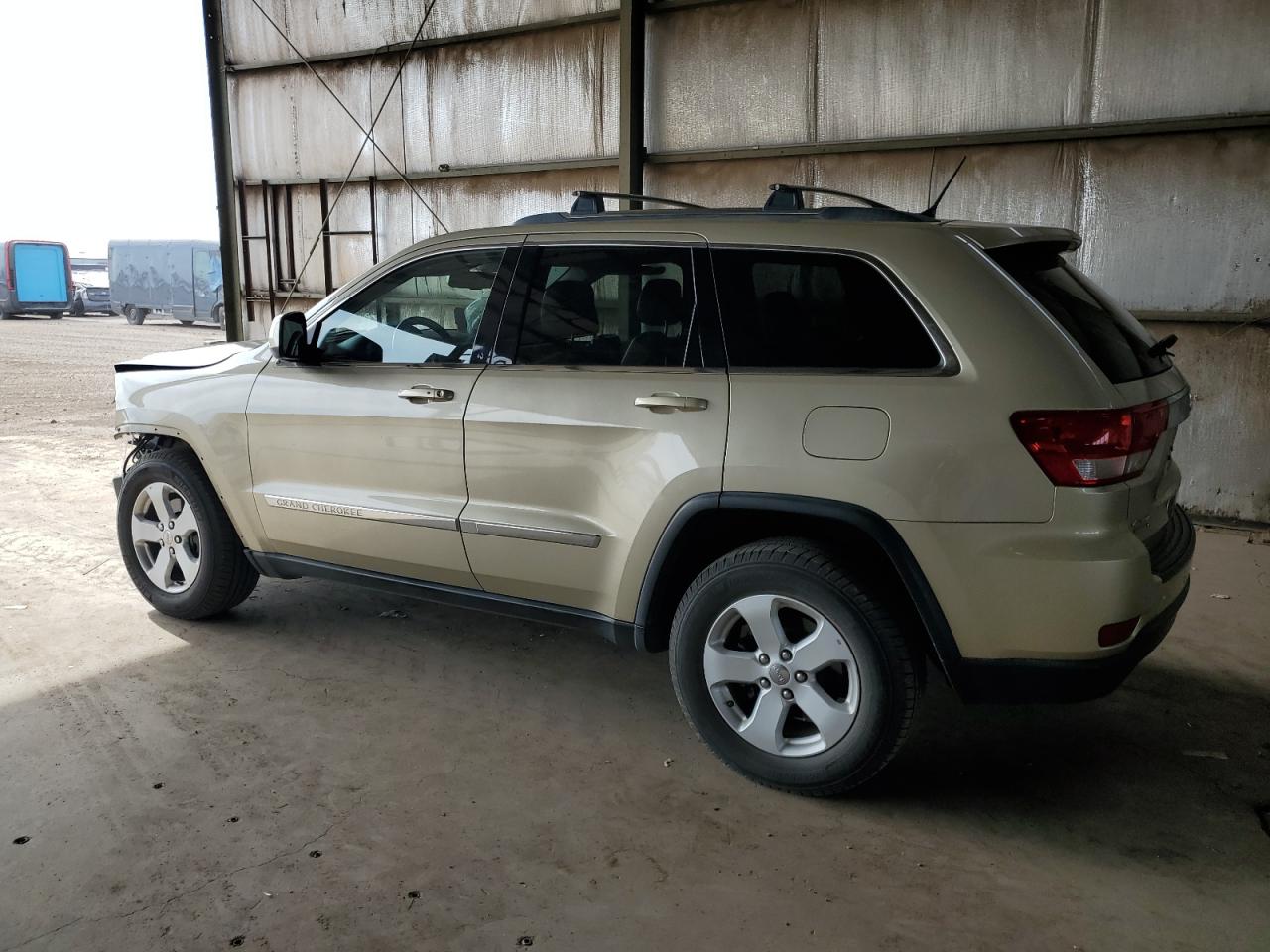 1J4RR4GG0BC737315 2011 Jeep Grand Cherokee Laredo