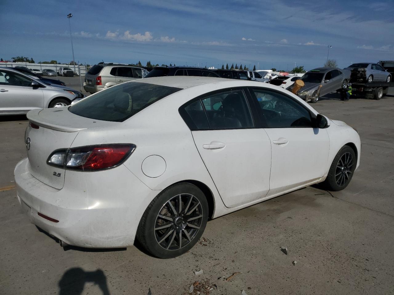 JM1BL1W68B1482568 2011 Mazda 3 S