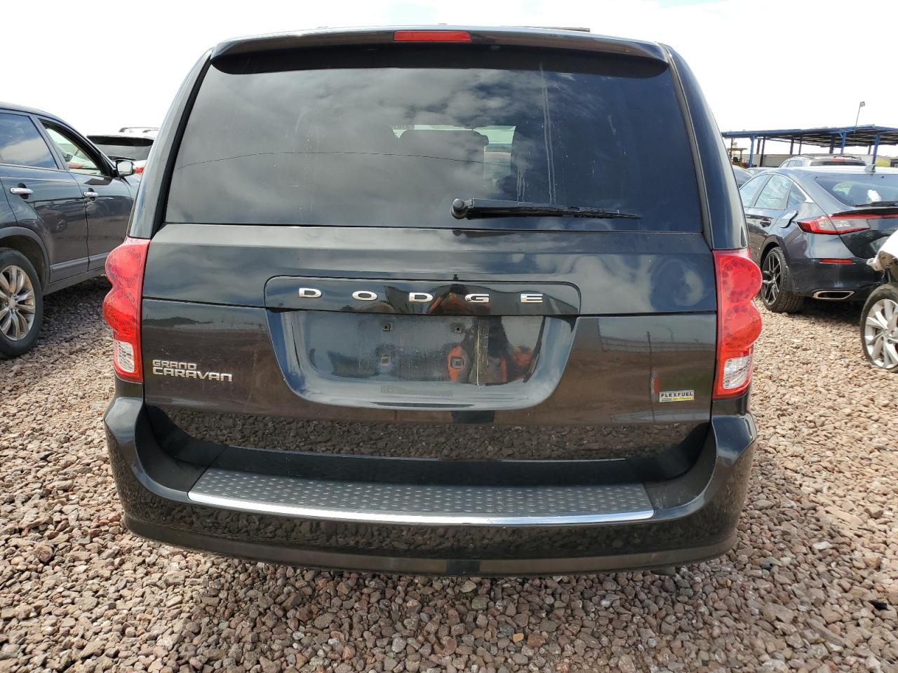 2C4RDGCG7DR585670 2013 Dodge Grand Caravan Sxt