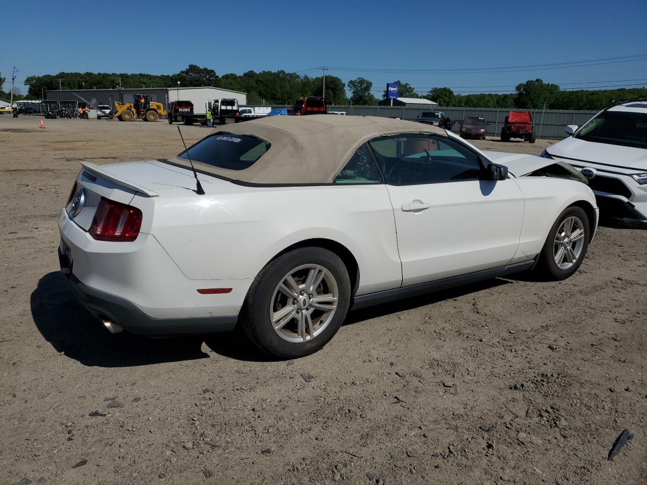 1ZVBP8EM2B5150435 2011 Ford Mustang