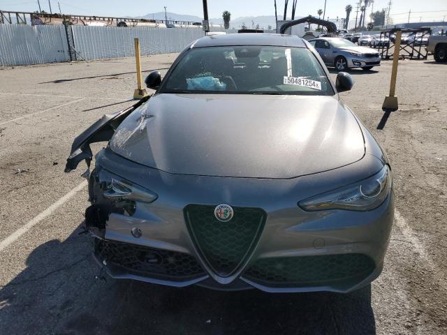 ZARFAMBNXP7669732 Alfa Romeo Giulia TI 5