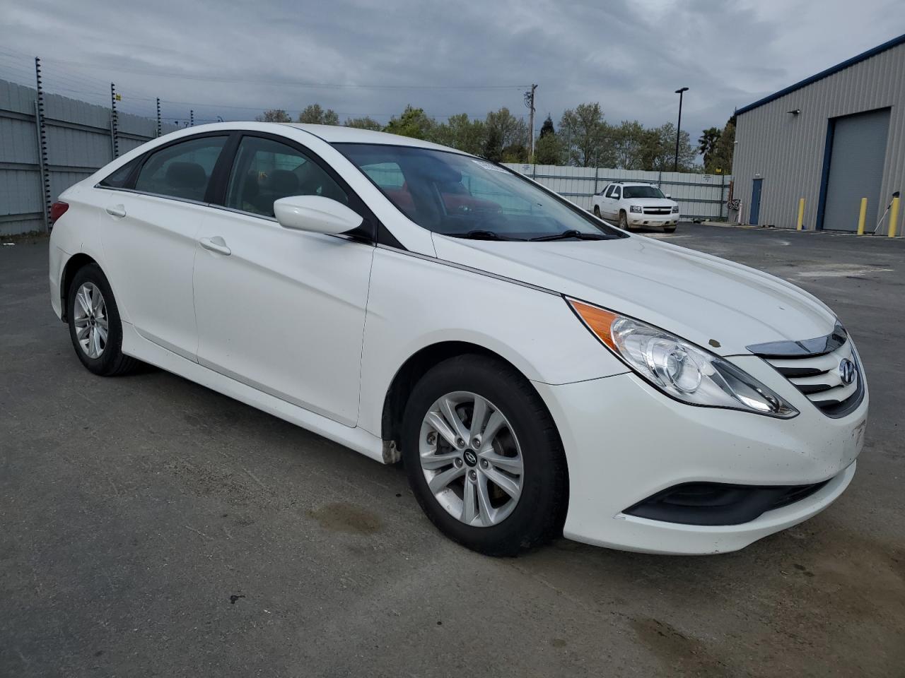 5NPEB4AC3EH930677 2014 Hyundai Sonata Gls