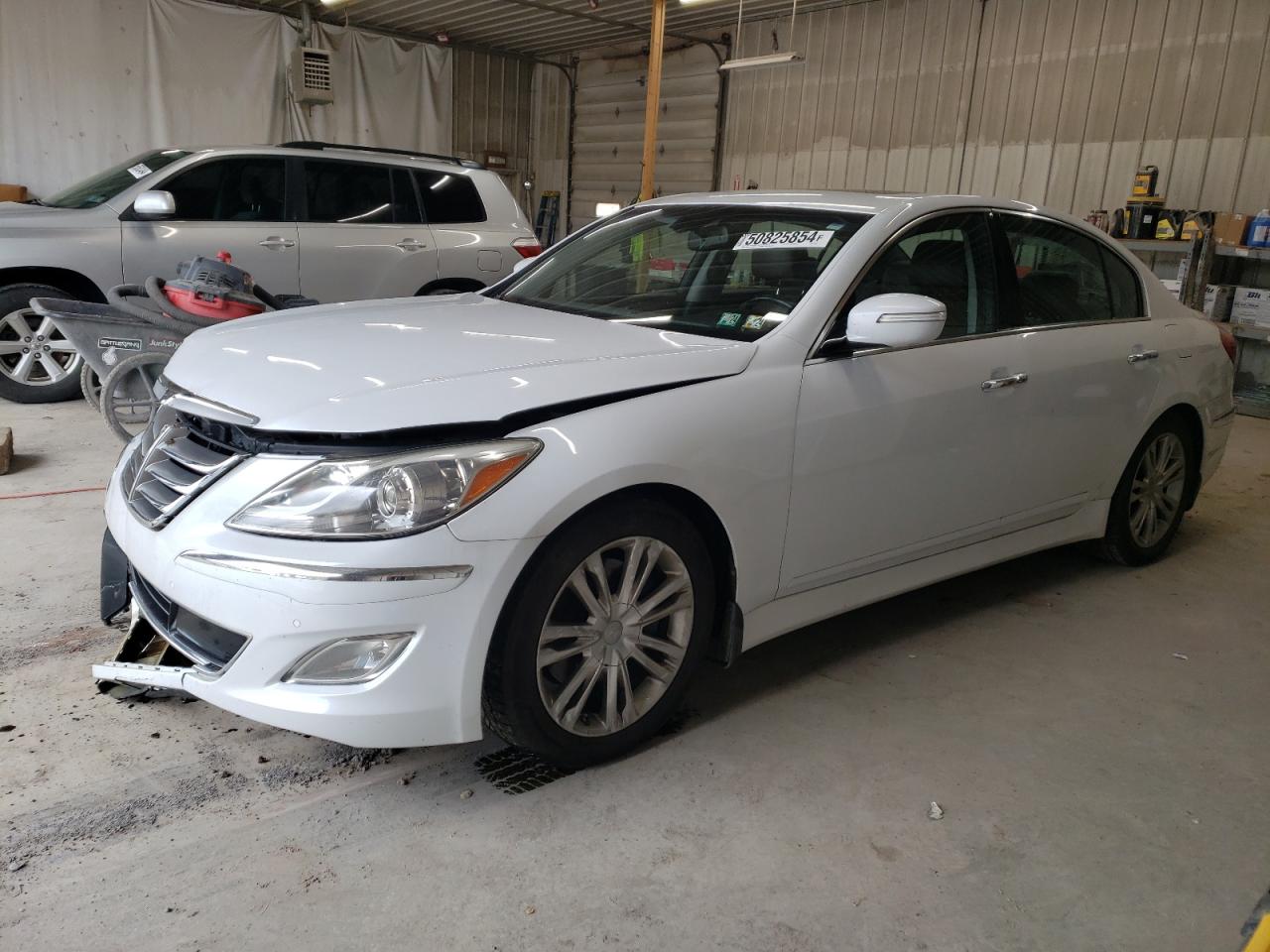 2014 Hyundai Genesis 3.8L vin: KMHGC4DD8EU261561